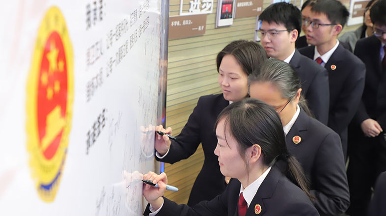 ���ұ��������(qi��ng)�z�����h�(du��)