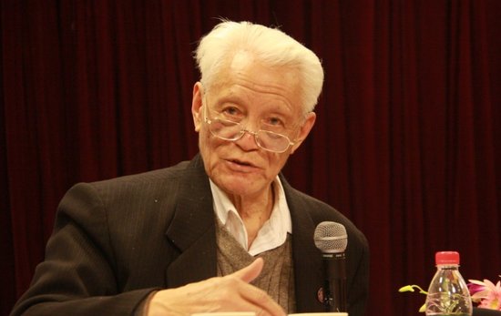 ������:������ǰһ��ƽ�ȵ�ԭ�t��(xi��)�둗��