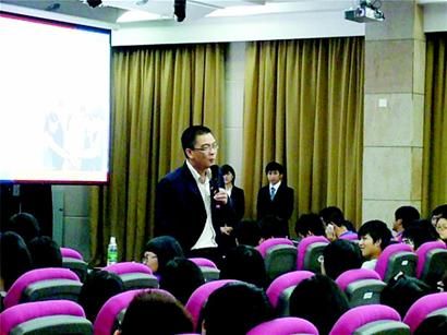 ���V�ݰ���ɽľ����ָ�_ؔ�_ɫ